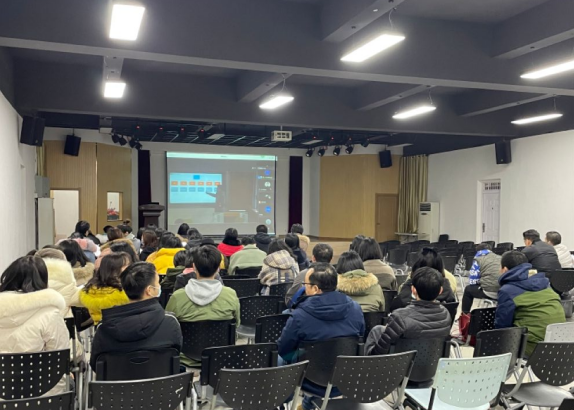 世界杯官网副院长向全校教师作总体国家安全观培训(图8)
