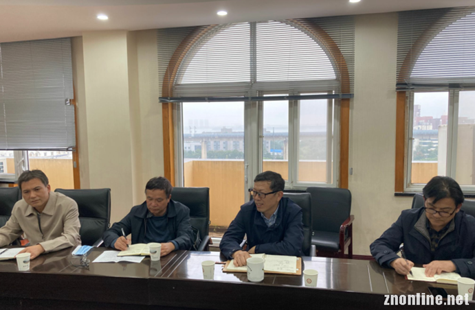 世界杯官网召开学科建设座谈会(图2)