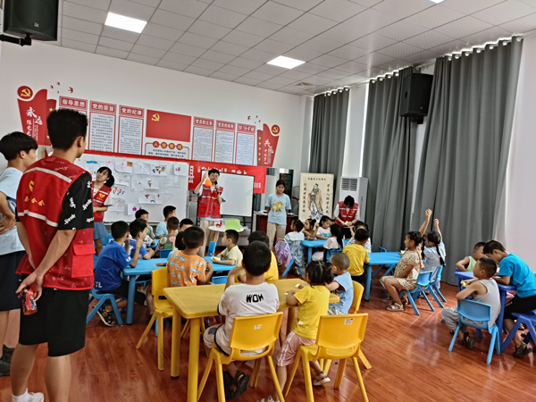 世界杯官网思政课教师赴云梦指导学生开展暑期社会实践活动(图1) 世界杯官网思政课教师赴云梦指导学生开展暑期社会实践活动(图1)