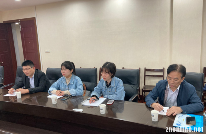 世界杯官网召开学科建设座谈会(图3)