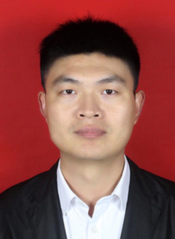 世界杯官网思政课名师——曾晓辉(图1)