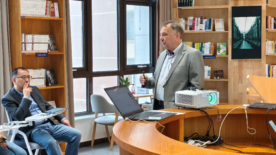 1730680314844058298.png 1730680314844058298.png